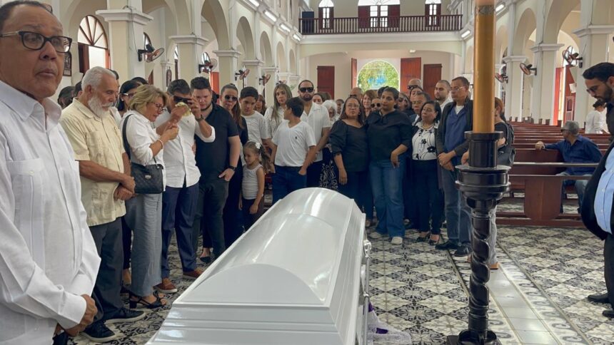 Santiago sepulta a Claudio Concepción, el periodista que durante más de 50 años contó la historia del arte dominicano