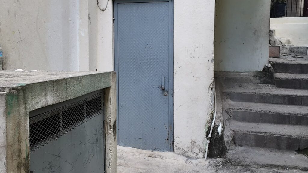 Olor fétido delata cadáver de hombre enterrado dentro de negocio en Buenos Aires de Herrera