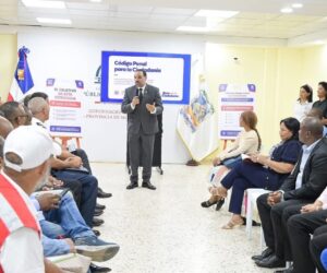 Defensor del Pueblo desarrolla en Monte Plata diálogo ciudadano sobre el Código Penal