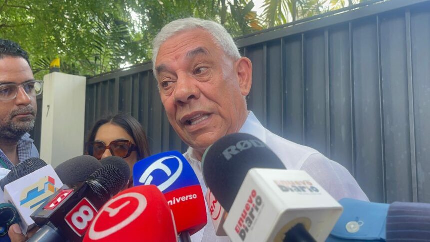 Diputado Espaillat compara endeudamiento: “Danilo desembolsó US$48 mil millones en ocho años y este Gobierno acumula US$26 mil millones”.
