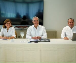 Abinader agota segundo día de trabajo en Santiago con reuniones con APROCOVICI, AMAPROSAN y Compromiso Santiago