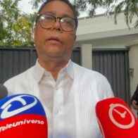 Abinader ordena destrabar obras paralizadas tras reclamos de alcaldes