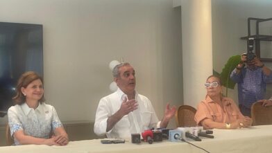 Abinader confirma negociación con EE. UU. por decreto que protege el arroz dominicano