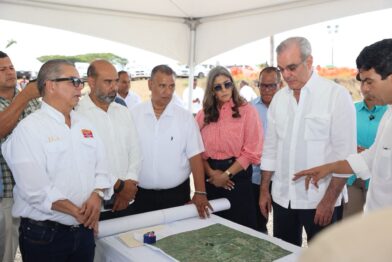 Abinader supervisa avances del alcantarillado de Licey al Medio que entrará en funcionamiento en enero de 2027