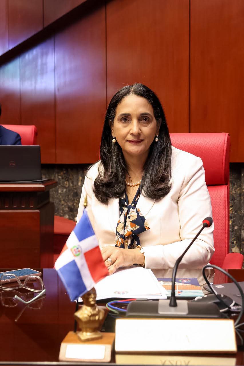 Senadora Lía Díaz solicita reparación y ampliación de la carretera Azua-Peralta