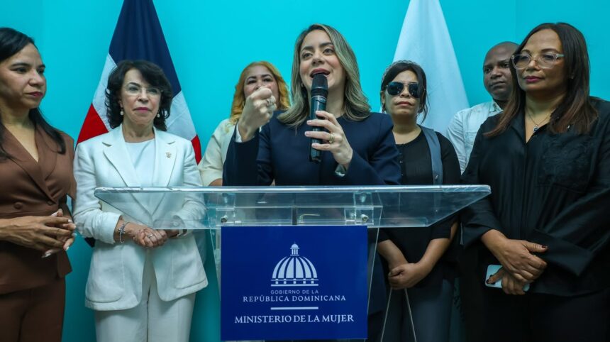 Nueva oficina del Ministerio de la Mujer fortalece los servicios en Santiago