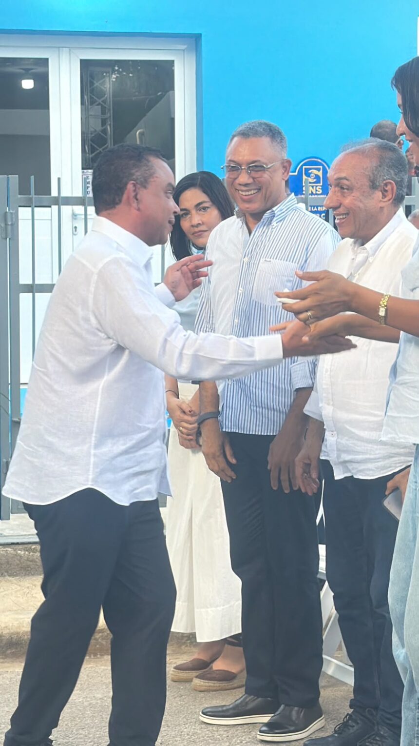 Cecilio García destaca apoyo del presidente Abinader y Julio Landrón a Las Galeras y Arroyo Barril
