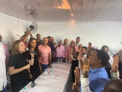 Yunior Figueroa suma respaldos a Carolina Mejía en SDN