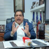 Permisos digitales de salida de menores generan RD$1.3 millones a notarios en agosto