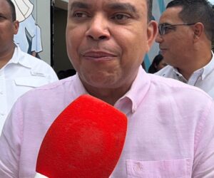 Landrón inaugura servicio de atención integral para adolescentes en hospital de Las Terrenas
