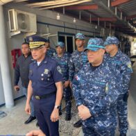 Director de la Policía advierte: agentes responderán ante ataques, pero no tolerará excesos de autoridad