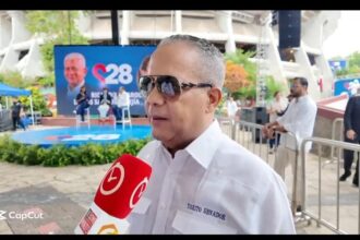 Héctor Acosta: “Carolina es mi presidenta” y respalda su proyecto presidencial para 2028