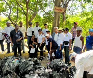 IDECOOP realiza jornada de limpieza en el río Mijo