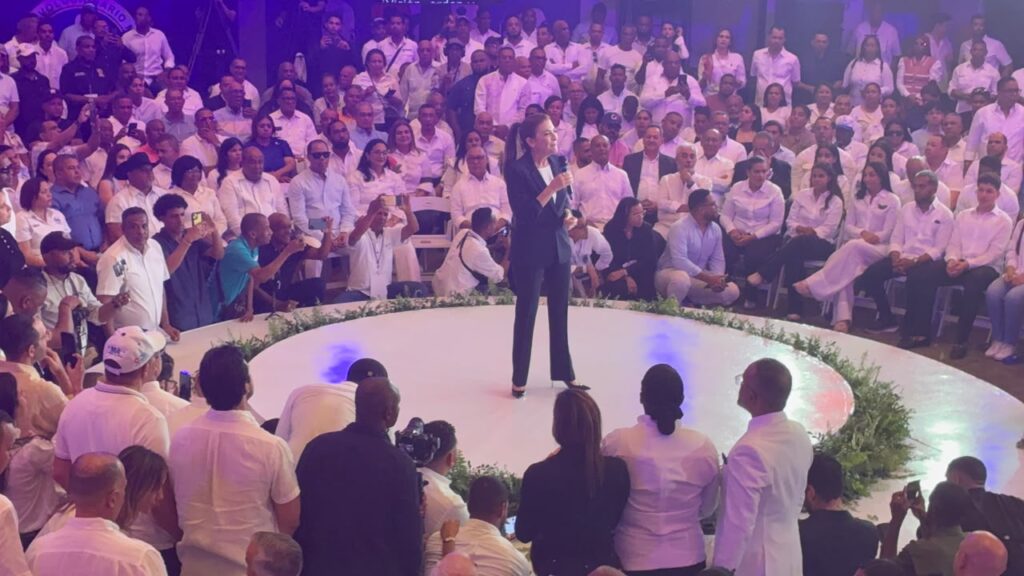 Carolina Mejía: “Quien trabaje con nosotros gobernará con nosotros”
