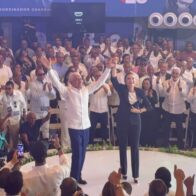 Carolina Mejía juramenta a Ricardo de los Santos como coordinador de su proyecto presidencial