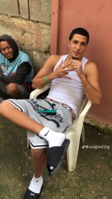 Policía dice “El Niño”, buscado con orden de arresto por su presunta vinculación con el asesinato de “Maurito”,