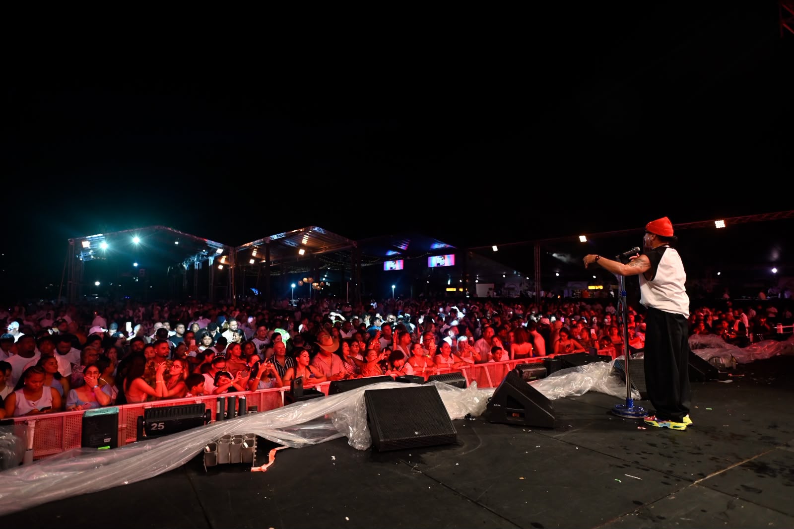 Elvis Crespo cierra The Event 2026 ante más de 2,000 turistas en Puerto Plata