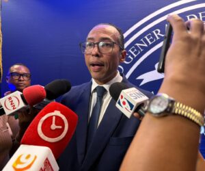Director de Pasaportes destaca beneficios del seguro de Banreservas incluido en el pasaporte biométrico