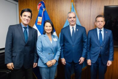 Abinader plantea llevar a nuevos niveles las relaciones entre República Dominicana y Perú tras bilateral con Keiko Fujimori