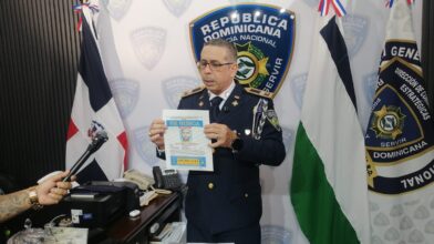 Policía identifica a presunto implicado en asesinato de esposa del merenguero Julián Oro DuroPolicía identifica a presunto implicado en asesinato de esposa del merenguero Julián Oro Duro