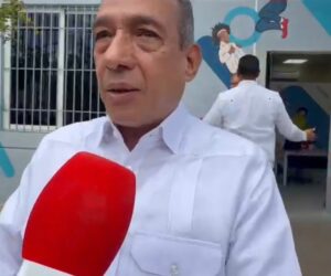 Demetrio Vicente aclara que no mantiene vínculos comerciales ni profesionales con centro médico de Samaná