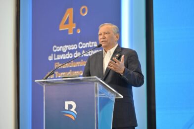 Presidente ejecutivo de Banreservas, doctor Leonardo Aguilera.