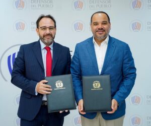 Defensor del Pueblo y UNIR acuerdan programa de becas virtuales para fortalecer la formación académica