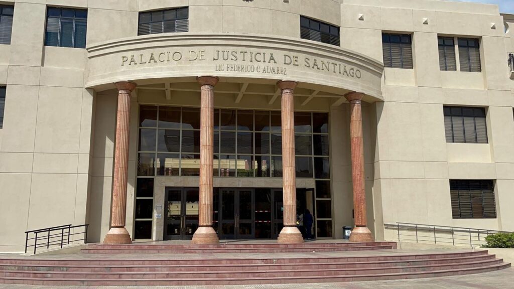 Condenan a 20 años a hombre por matar a otro a puñaladas en Monte Adentro, Santiago