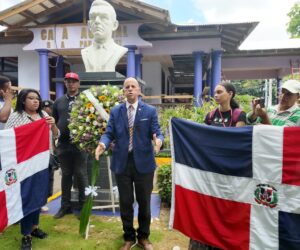 Luis de León llama a defender la democracia al conmemorar golpe de Estado contra Juan Bosch