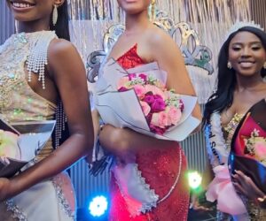 Alondra Alyssa Capellán de los Santos asume la corona de las fiestas patronales de Sánchez 2026