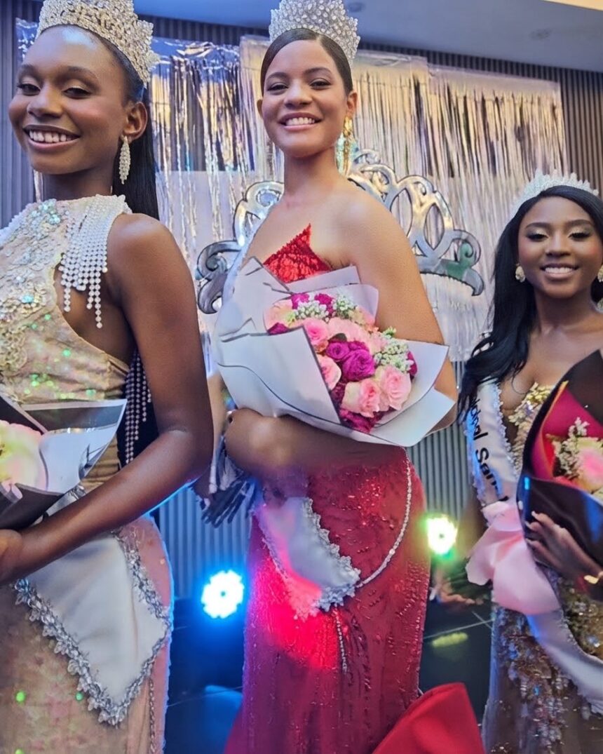 Alondra Alyssa Capellán de los Santos asume la corona de las fiestas patronales de Sánchez 2026