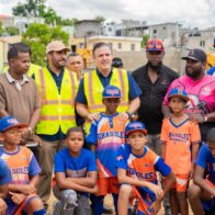 Jean Luis Rodríguez supervisa obras en Los Girasoles y Santo Domingo Norte