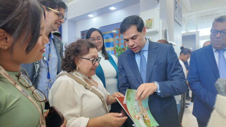 Roberto Ángel Salcedo destaca novedades y expectativas de la Feria Internacional del Libro
