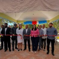 Entregan cancha, parque infantil y otras obras comunitarias en Finca 6, Azua