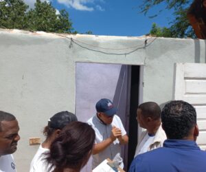 DASAC lleva alimentos y repara techos de familias afectadas por ventarrón en San Juan
