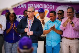 Gonzalo Castillo recorre provincia Duarte