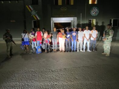 Ejército ocupa jeepeta con 15 haitianos en condición migratoria irregular en Loma de Cabrera