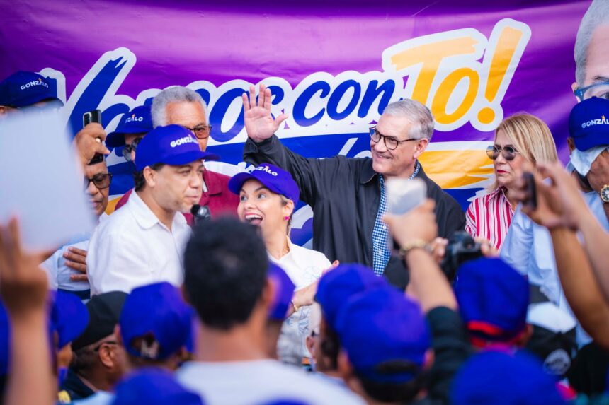 Gonzalo Castillo recorre Puerto Plata y plantea dos presas para la provincia