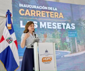 Raquel Peña inaugura carretera Las Mesetas en El Seibo