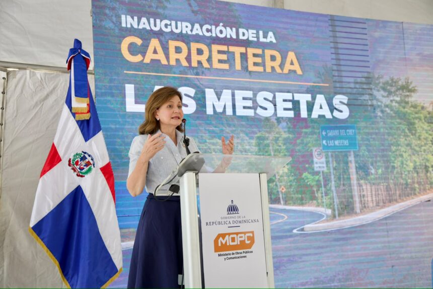 Raquel Peña inaugura carretera Las Mesetas en El Seibo