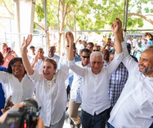 Carolina Mejía juramenta equipos en Bahoruco y llama a trabajar de cara a 2028
