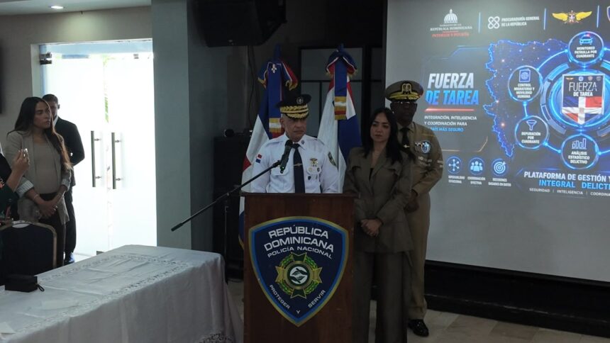 Director de la Policía revela tiene en su escritorio lista de prófugos buscados desde hace años