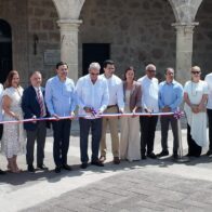 Abinader destaca crecimiento del turismo y llama a convertir el Alcázar de Colón en una escuela histórica