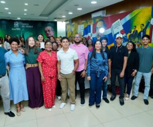 Fuerza del Pueblo llevan su formación política desde el discurso hasta la imagen