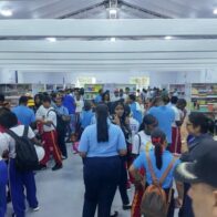 Vendedores y escritores destacan asistencia de jóvenes y movimiento comercial en la Feria del Libro
