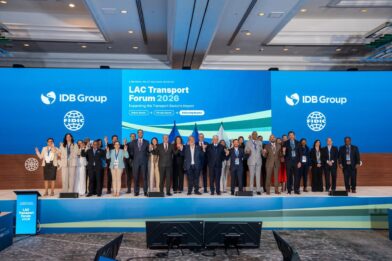 Eduardo Estrella destaca inversión de RD en infraestructura vial ante representantes de 17 países