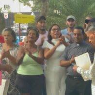 Comunitarios de La Otra Banda reclaman agua, recogida de basura y reparación de calles