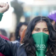 Cientos de mujeres marchan en Bogotá en defensa del aborto en Colombia