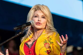 California homenajeará a Dolly Parton con un día oficial cada 25 de septiembre