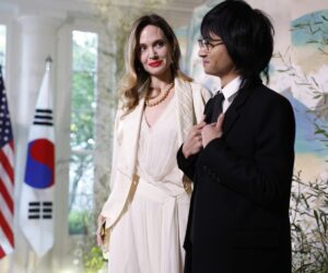 Hijo mayor de Brad Pitt y Angelina Jolie se quita oficialmente el apellido paterno